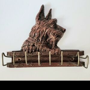Vntg Syroco Scotty Dog Rack